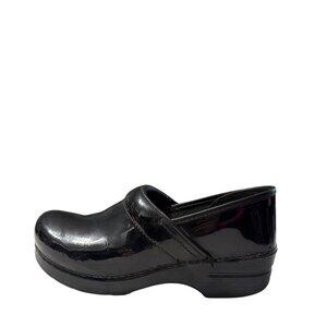 Dansko Size 40 Black Patent Leather Clogs